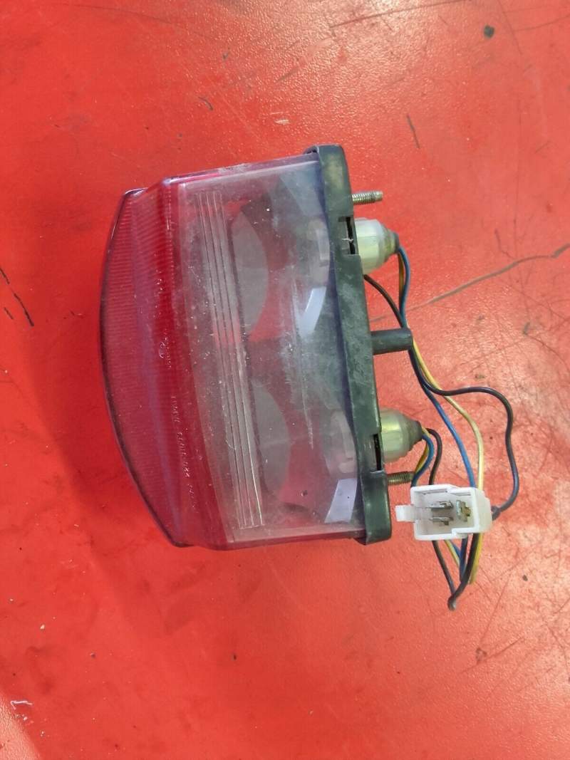 feu arriere stop Yamaha 850 TDM 4tx — photo 1/3