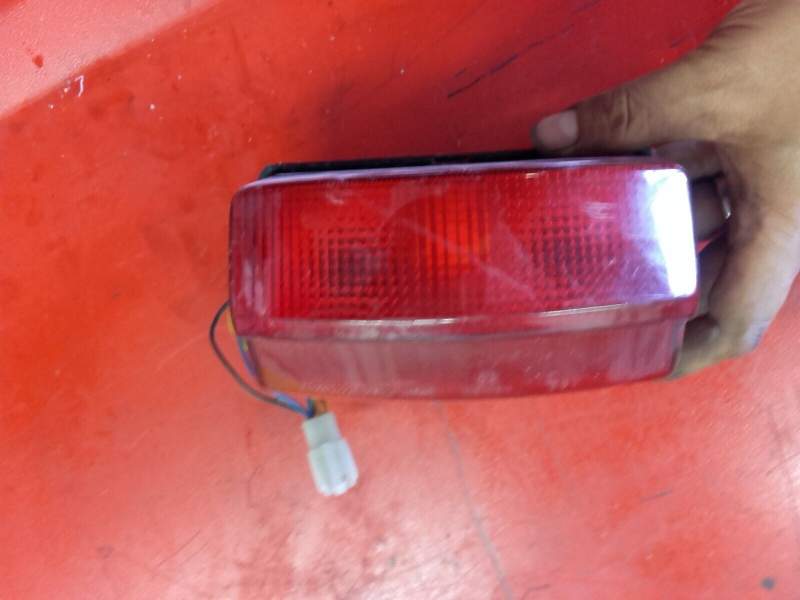 feu arriere stop Yamaha 850 TDM 4tx — photo 2/3