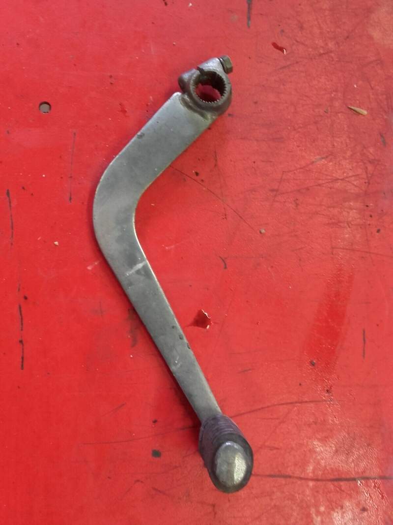 pedale de frein arriere Yamaha 850 TDM 4tx — photo 1/4