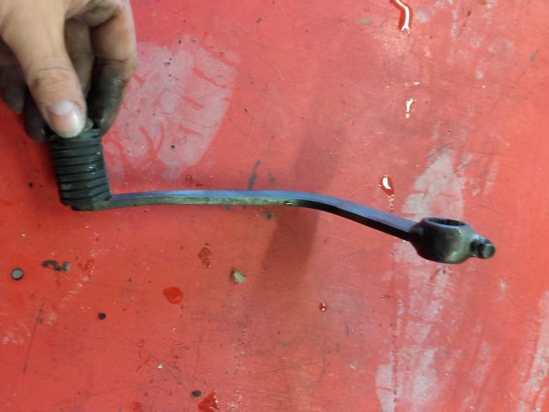 pedale de frein arriere Yamaha 850 TDM 4tx — photo 4/4