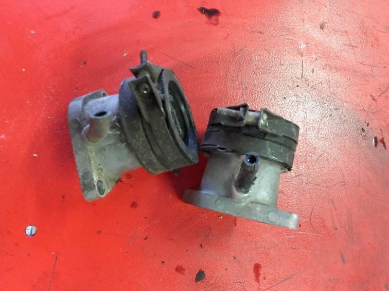 pipes d’admission Yamaha 850 TDM 4tx — photo 1/2