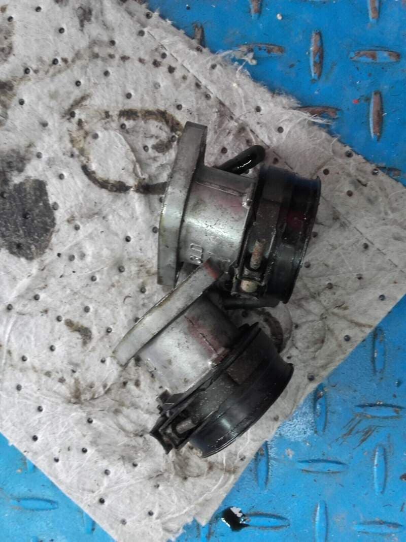 pipes d’admission Yamaha 850 TDM 4tx — photo 2/2