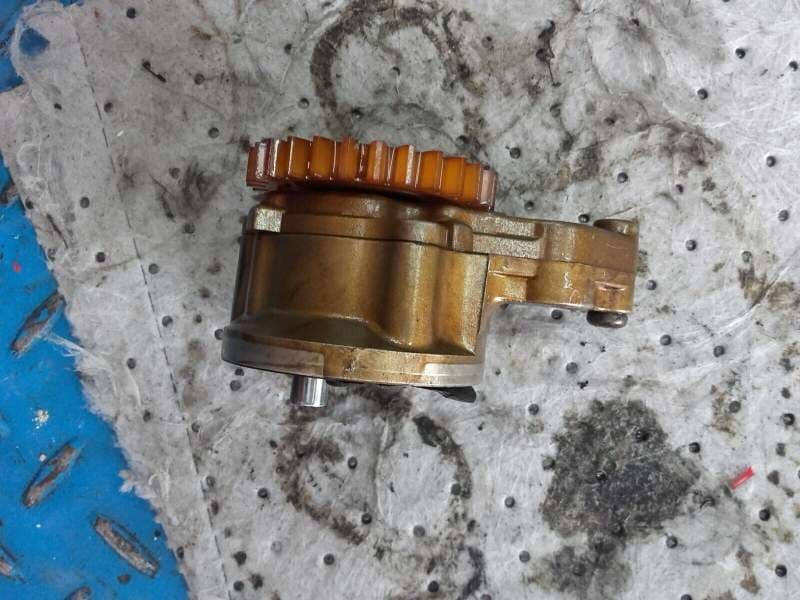 pompe autre autre autre a huile Yamaha 850 TDM 4tx — photo 2/3