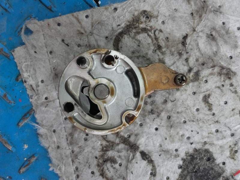 pompe autre autre autre a huile Yamaha 850 TDM 4tx — photo 3/3