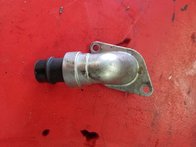 raccord tube tuyau d’eau de pompe a eau Yamaha 850 TDM 4tx — photo 1/4