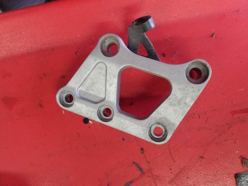 support moteur droit Yamaha 850 TDM 4tx — photo 1/2