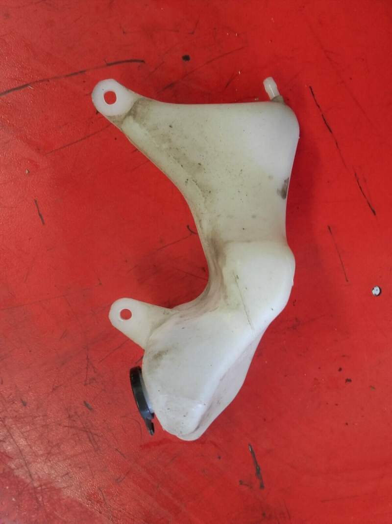 vase d’expansion bocal liquide de refroidissement Yamaha 850 TDM 4tx — photo 1/2