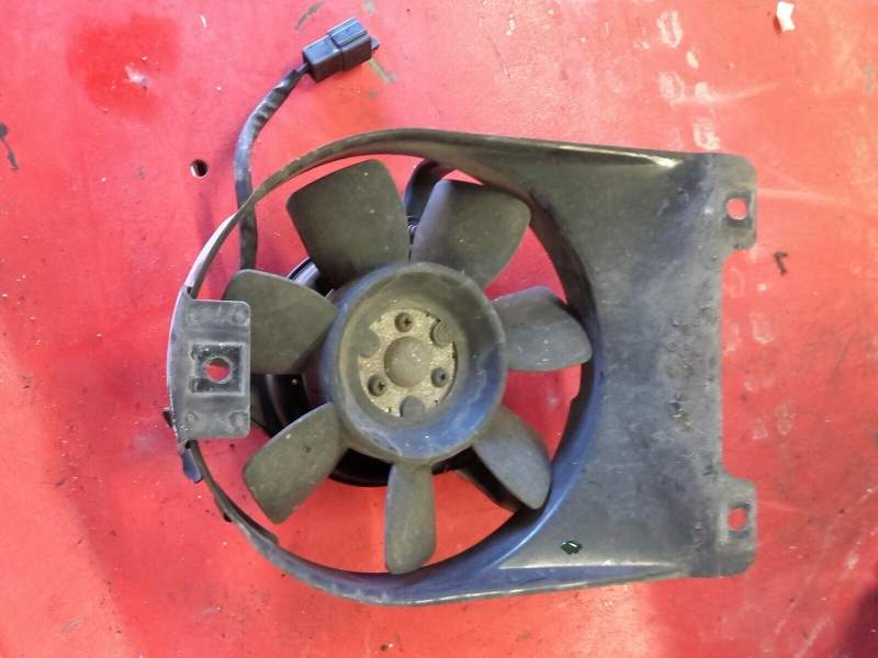 ventilateur de radiateur Yamaha 850 TDM 4tx — photo 2/2