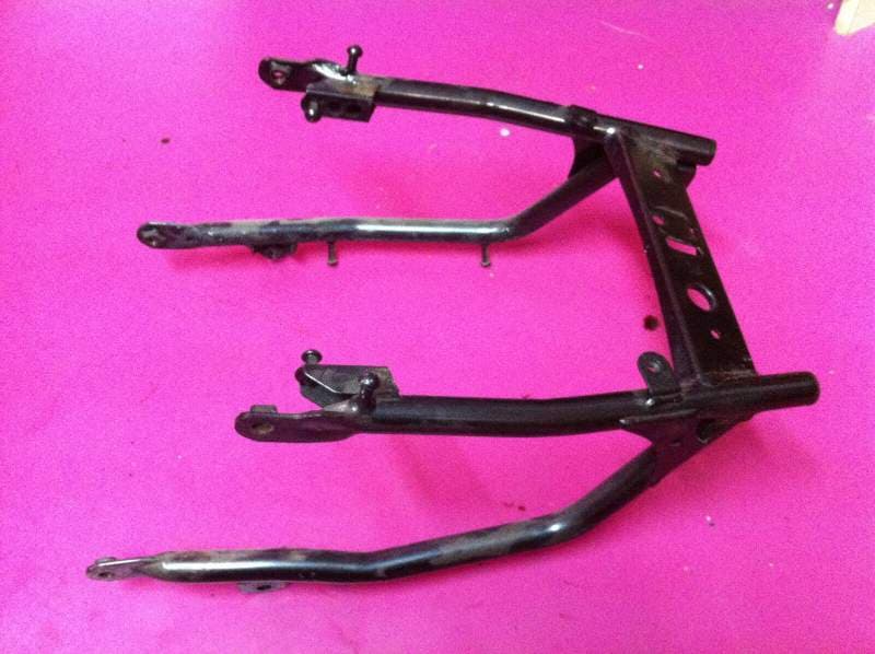 boucle arriere de cadre Yamaha 750 YZF Genesis 4fm — photo 1/1