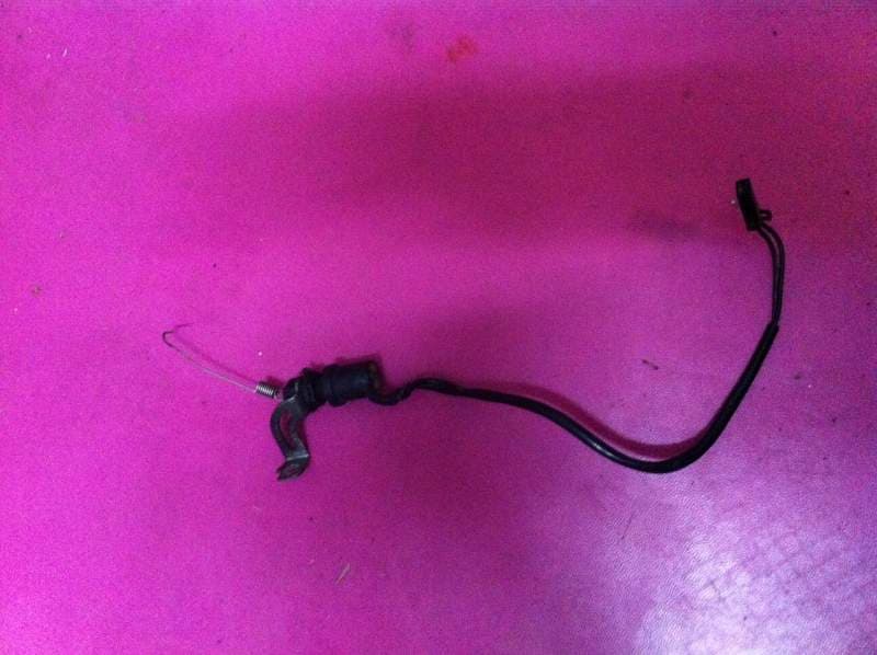 Contacteur de feu stop, frein arriere Yamaha 750 YZF Genesis 4fm — photo 1/1