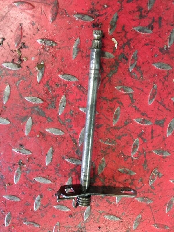 Axe de selecteur de vitesses Honda 125 CRM jd13a — photo 1/2