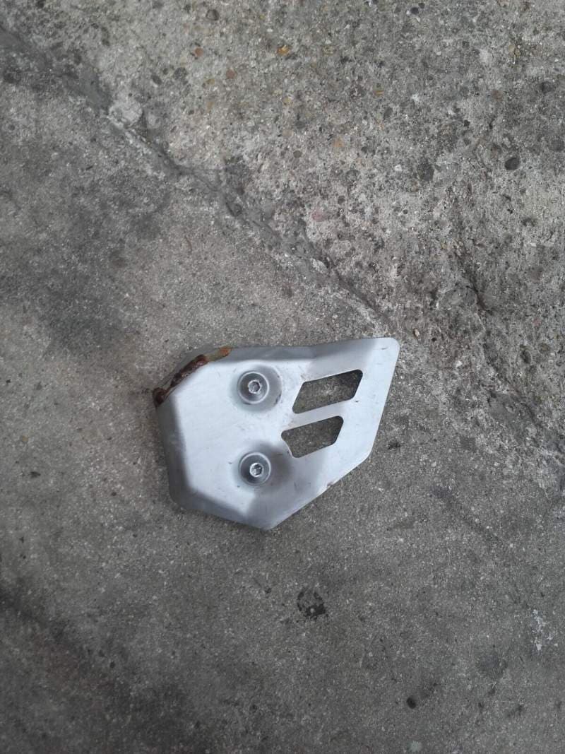 platine autre de cale pied avant gauche Yamaha 660 XTR — photo 1/2