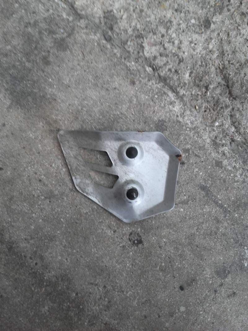 platine autre de cale pied avant gauche Yamaha 660 XTR — photo 2/2