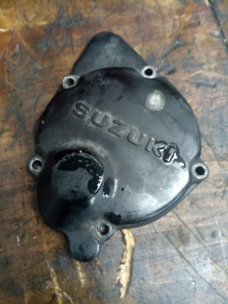 carter couvercle capteur d’allumage Suzuki 750 GSXF gr78a — photo 1/2