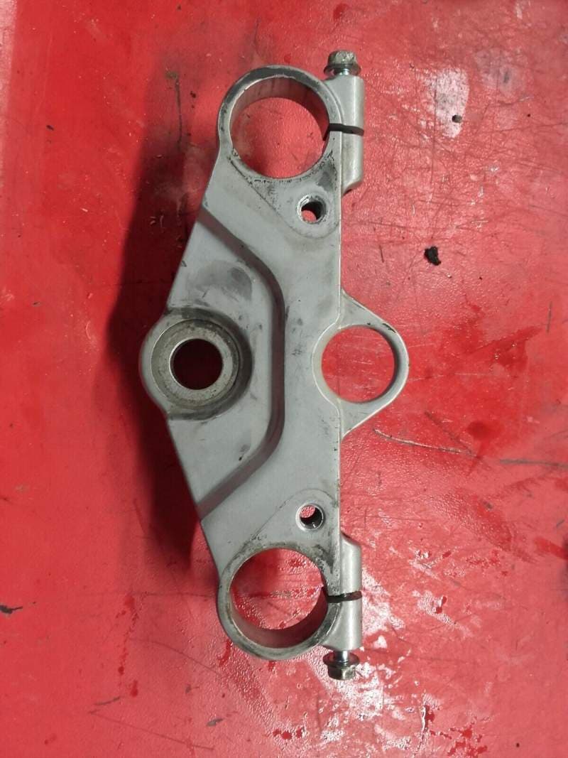 té de fourche superieur Suzuki 600 GSXF — photo 1/2