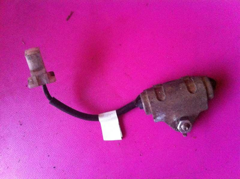 Relais divers 2 Yamaha 400 XS 4g5 — photo 1/1
