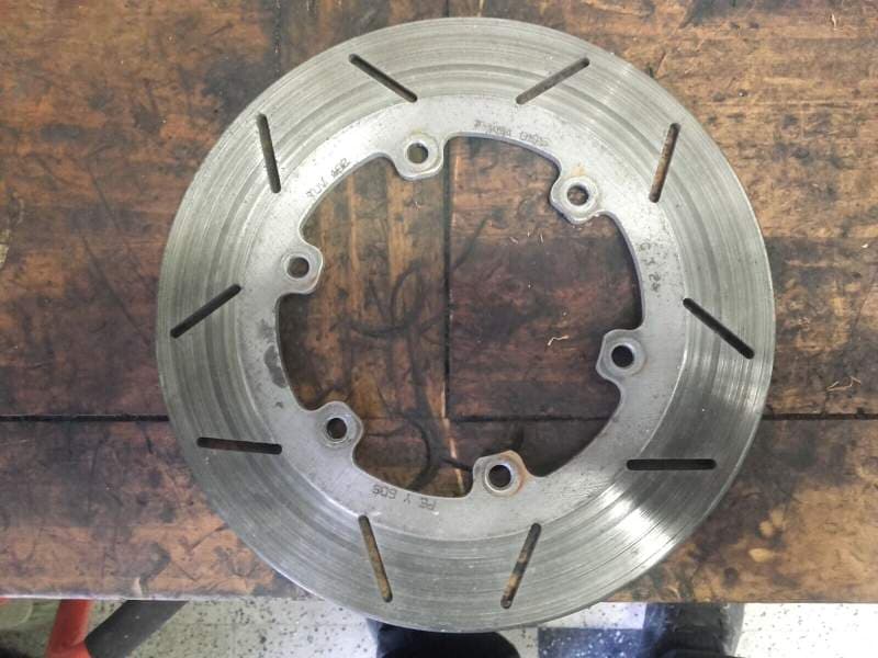 disque de frein arriere Yamaha 600 FZR 4jh 94-95 — photo 1/1