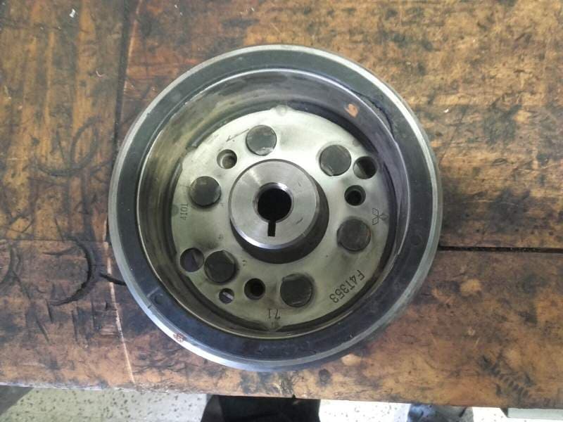 rotor d’allumage alternateur Yamaha 600 FZR 4jh 94-95 — photo 1/3