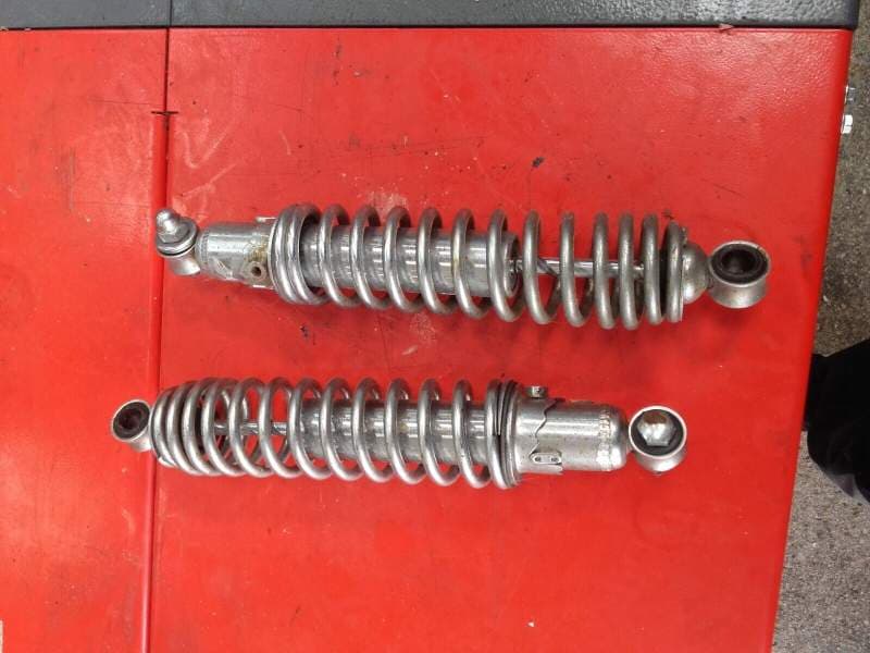 amortisseurs suspension arrière Yamaha 400 XJ 4v7 — photo 1/1