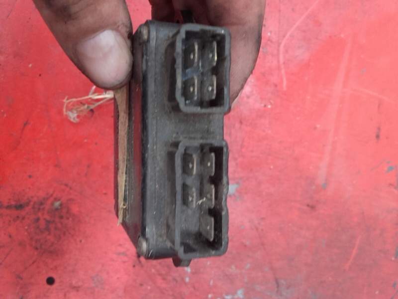 boitier d’allumage CDI Yamaha 400 XJ 4v7 — photo 2/2