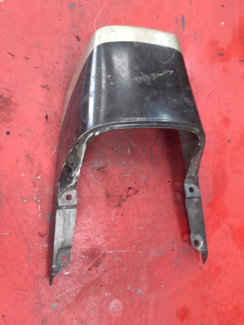 carénage coque arrière Yamaha 400 XJ 4v7 — photo 1/3