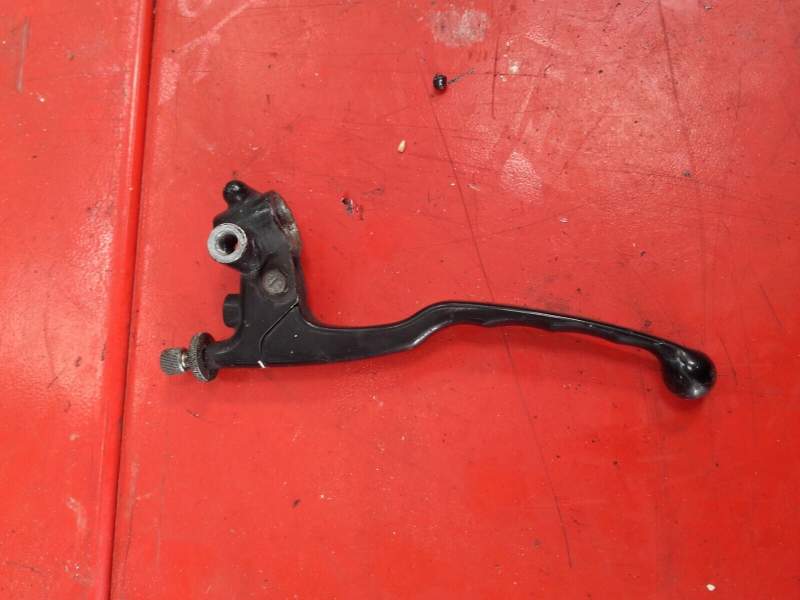 cocotte et levier d’embrayage Yamaha 400 XJ 4v7 — photo 2/2