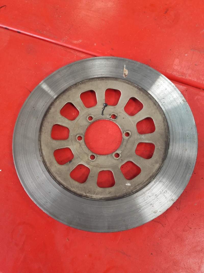 disque de frein avant Yamaha 400 XJ 4v7 — photo 1/1
