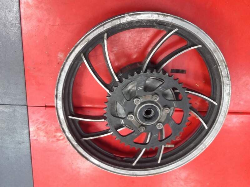 jante roue arrière Yamaha 400 XJ 4v7 — photo 2/3