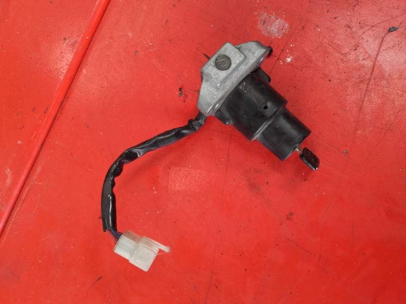 neiman contacteur a clé Yamaha 400 XJ 4v7 — photo 1/2