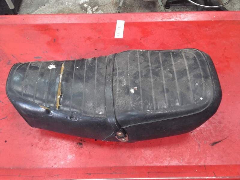 selle Yamaha 400 XJ 4v7 — photo 1/2