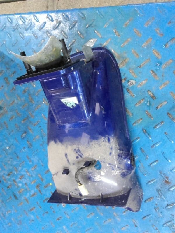 carénage garde boue arrière avec feu Yamaha 125 SR 10F — photo 1/4