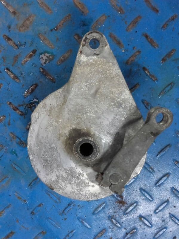 flasque de frein arrière tambour avec garnitures Yamaha 125 SR 10F — photo 2/2