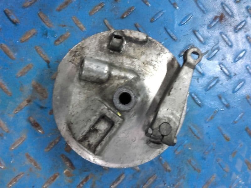 flasque de frein avant tambour avec garnitures Yamaha 125 SR 10F — photo 2/2