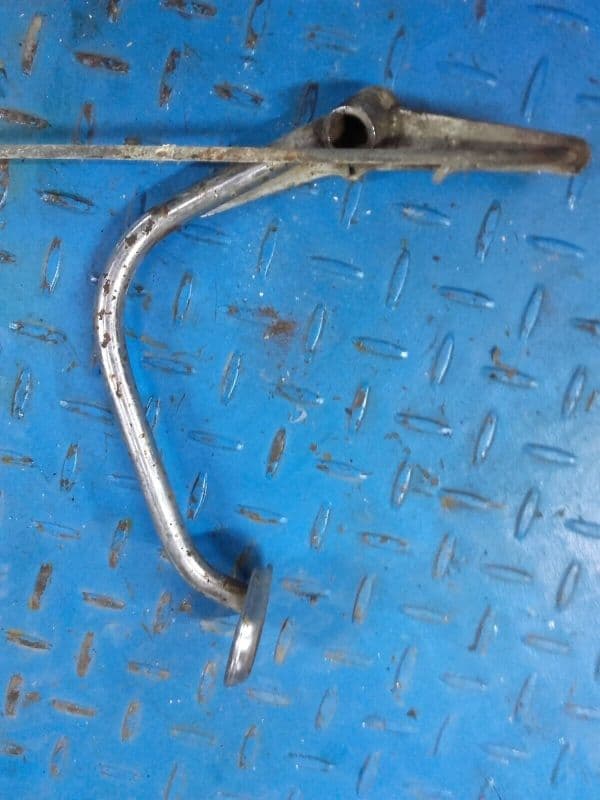 pédale de frein arrière avec tringle Yamaha 125 SR 10F — photo 1/2