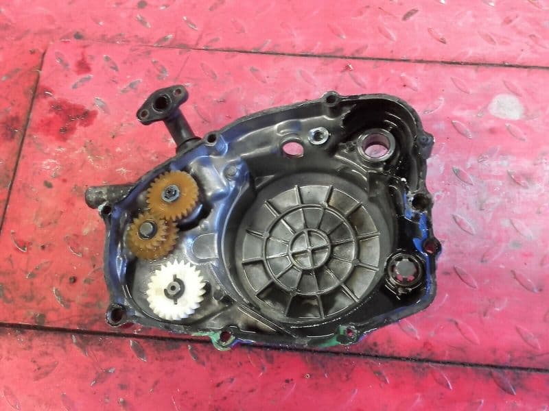carter d’embrayage avec pompe a eau Yamaha 125 DT DTLC 1hr — photo 2/2