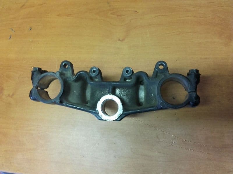 t te de fourche superieur avec pontets de guidon Yamaha 125 DT DTLC 1hr — photo 2/2