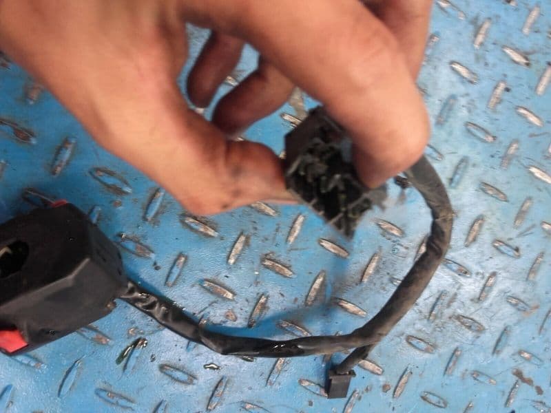 comodo commodo gauche Triumph Sprint RS 955 i 02-04 — photo 4/4