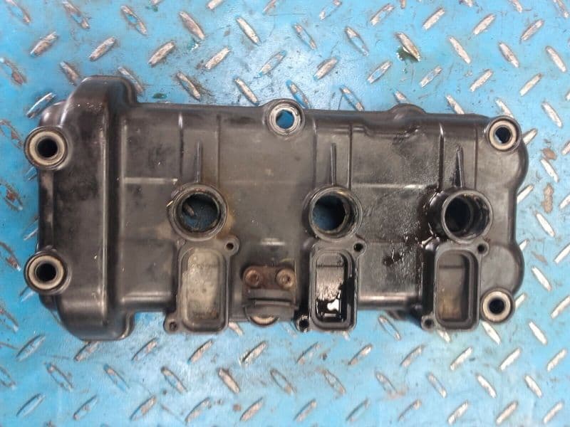 couvre culasse cache culbuteurs Triumph Sprint RS 955 i 02-04 — photo 1/2