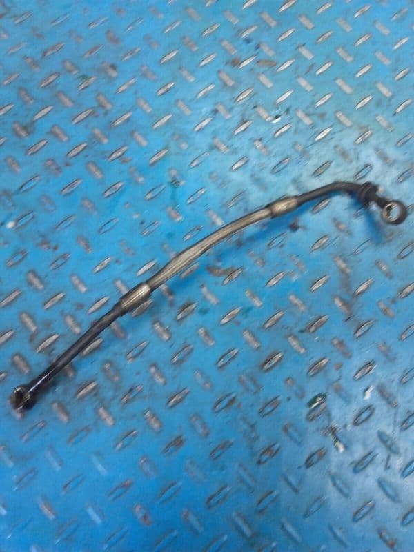 durite conduite d’huile culasse moteur Triumph Sprint RS 955 i 02-04 — photo 1/1
