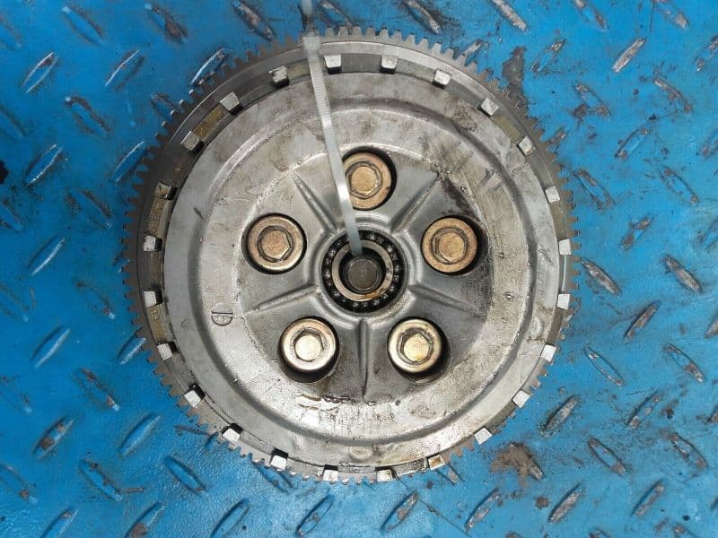 embrayage complet disques cloche noix plateau Triumph Sprint RS 955 i 02-04 — photo 1/3