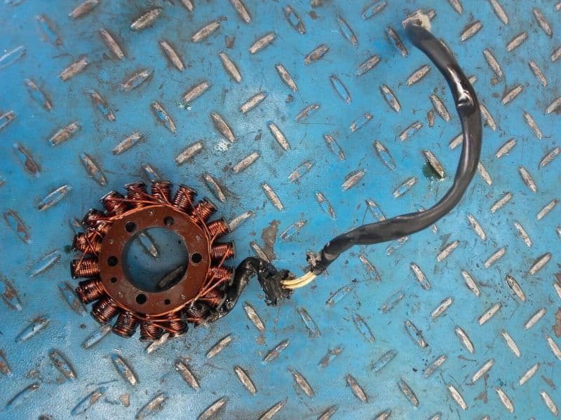 stator d’allumage alternateur Triumph Sprint RS 955 i 02-04 — photo 1/1