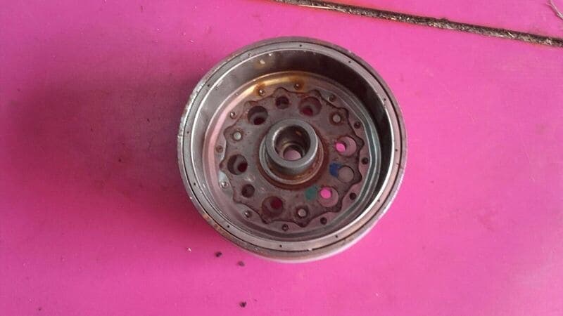 Rotor d’allumage Honda 125 PCX MLHJF28A — photo 1/2