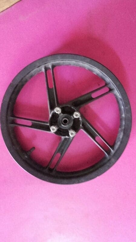Roue jante avant Honda 125 PCX MLHJF28A — photo 3/3