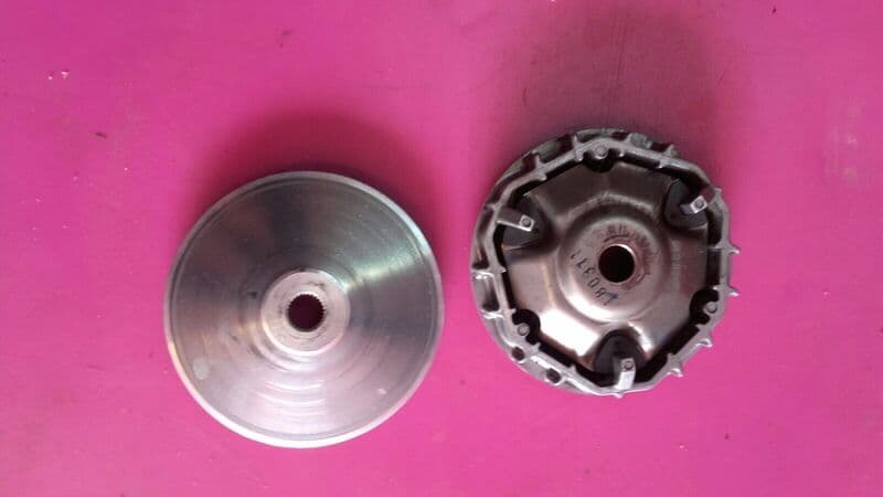 Variateur complet (poulie joue fixe, galets, …) Honda 125 PCX MLHJF28A — photo 1/2
