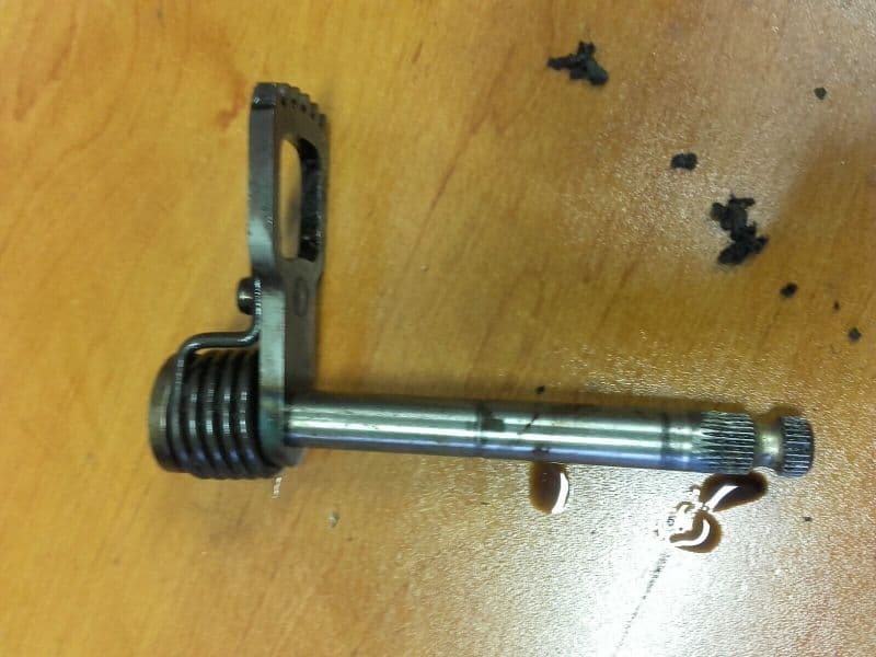 axe selecteur de vitesses Triumph 1200 Trophy T345 — photo 1/2