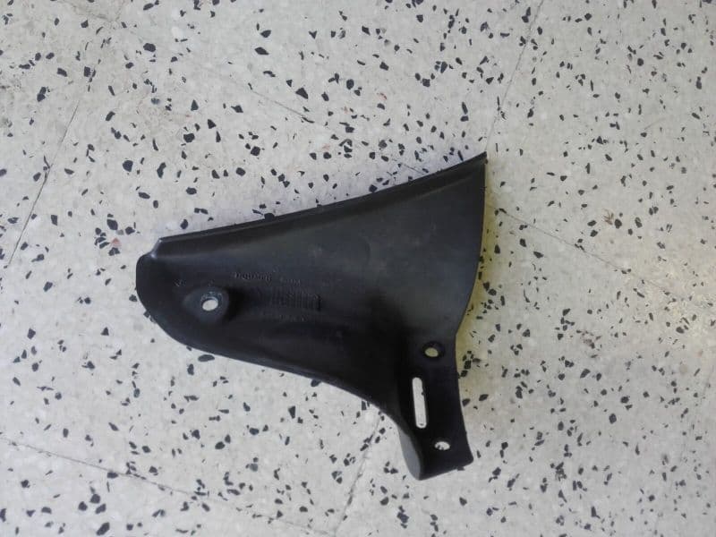 carenage cache plastique interieur avant droit Triumph 1200 Trophy T345 — photo 2/2