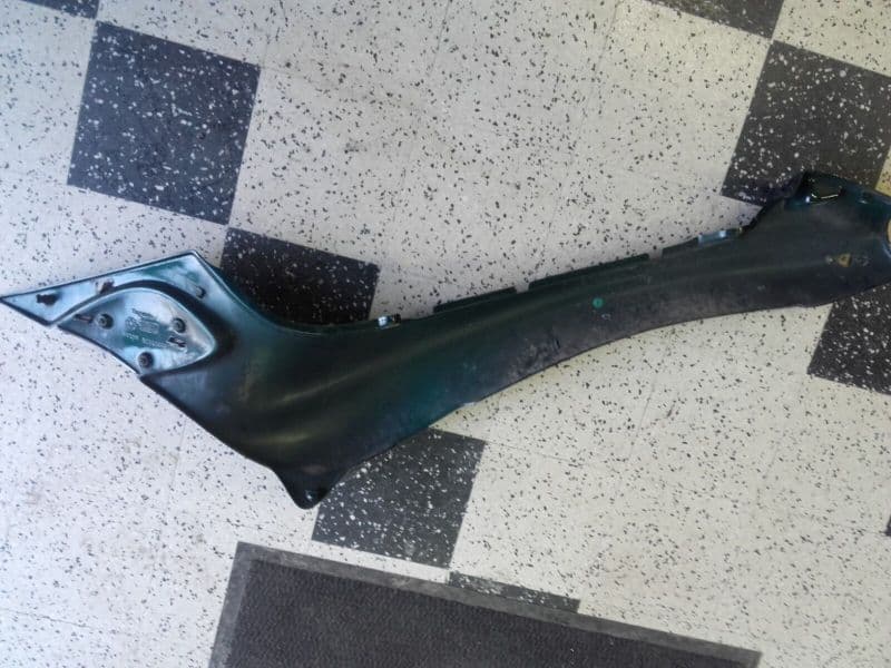 carenage lateral droit flanc de selle Triumph 1200 Trophy T345 — photo 2/3