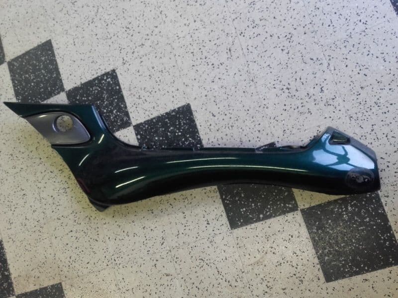 carenage lateral gauche flanc de selle Triumph 1200 Trophy T345 — photo 1/4
