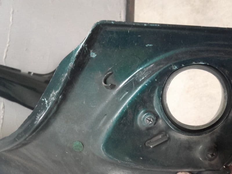 carenage lateral gauche flanc de selle Triumph 1200 Trophy T345 — photo 4/4