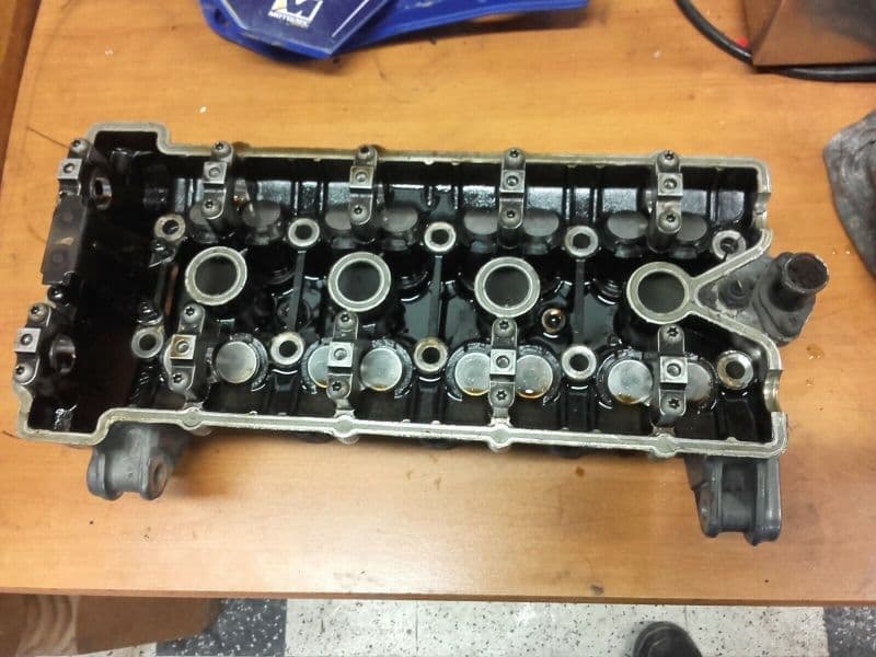 culasse moteur Triumph 1200 Trophy T345 — photo 1/4